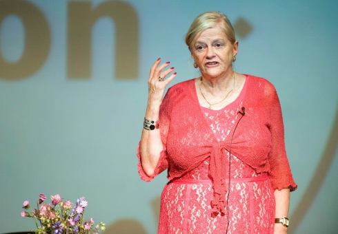 Ann Widdecombe speaking at the Swindon Festival of Literature ©Calyx Pictures